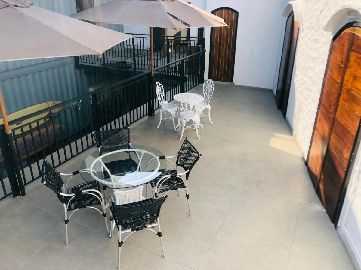Casa de hóspedes Castelinho Enseada 05 Suites Ubatuba