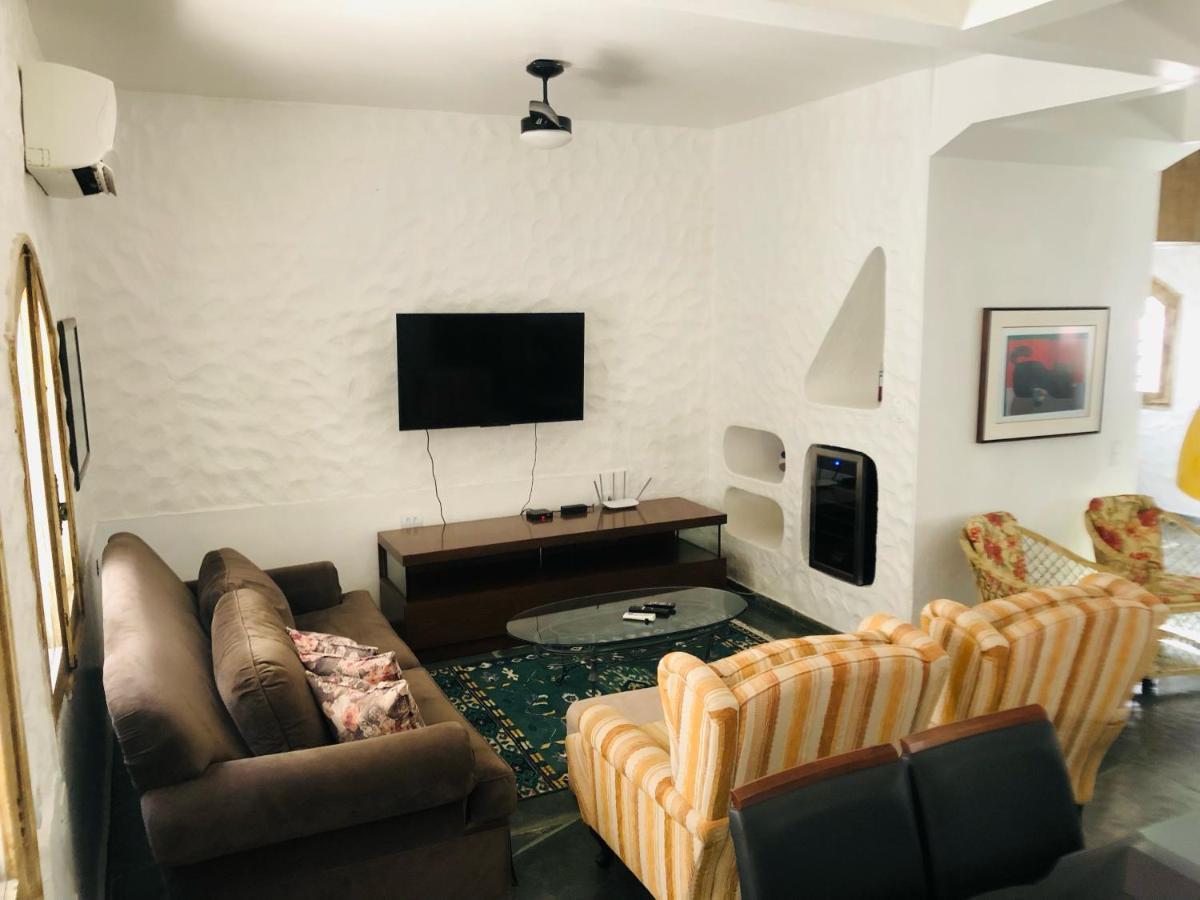 Castelinho Enseada 05 Suites Casa de hóspedes Ubatuba