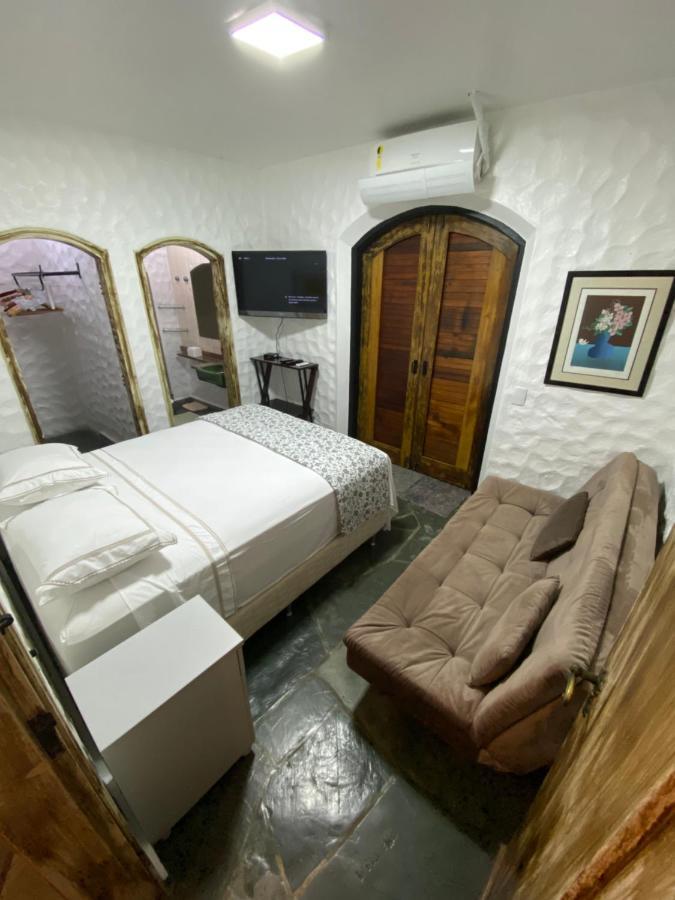 Castelinho Enseada 05 Suites Ubatuba